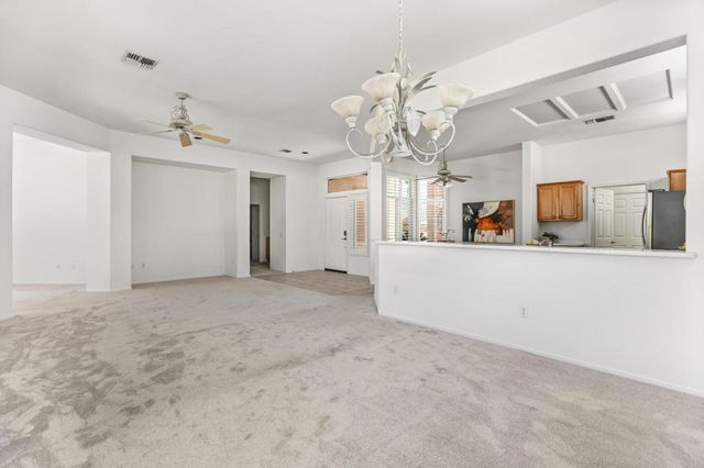 37232 Pineknoll Avenue, Palm Desert, CA 92211