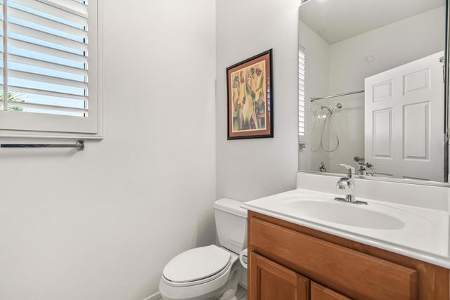 37232 Pineknoll Avenue, Palm Desert, CA 92211