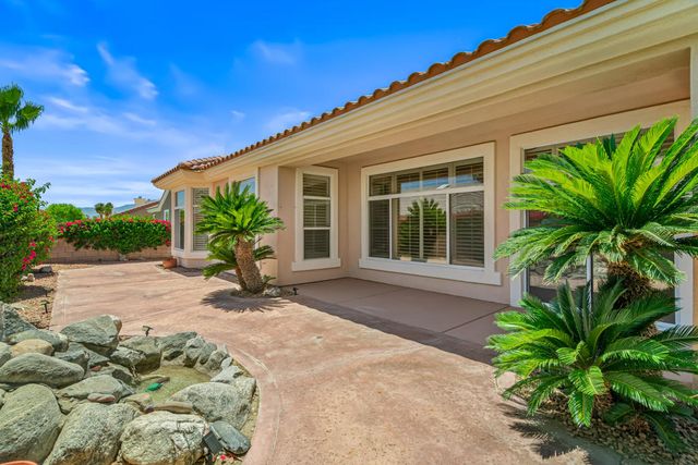 37232 Pineknoll Avenue, Palm Desert, CA 92211