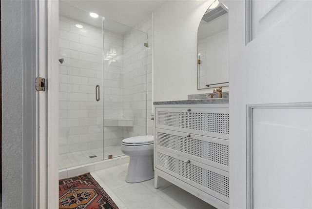 1112 38TH AVENUE NE, St Petersburg, FL 33704