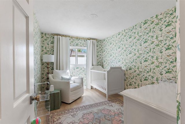 1112 38TH AVENUE NE, St Petersburg, FL 33704