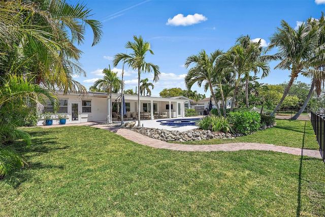 1112 38TH AVENUE NE, St Petersburg, FL 33704