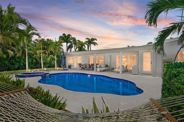 1112 38TH AVENUE NE, St Petersburg, FL 33704