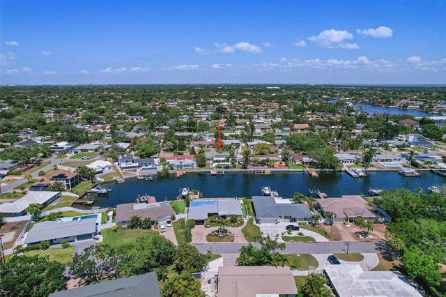 1112 38TH AVENUE NE, St Petersburg, FL 33704