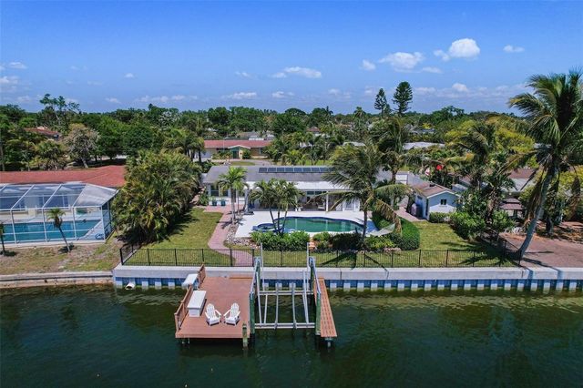 1112 38TH AVENUE NE, St Petersburg, FL 33704