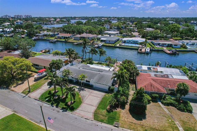 1112 38TH AVENUE NE, St Petersburg, FL 33704