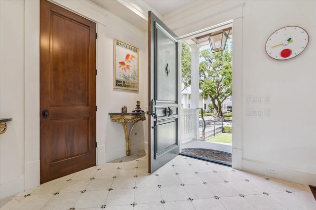 1819 Banks Street, Houston, TX 77098