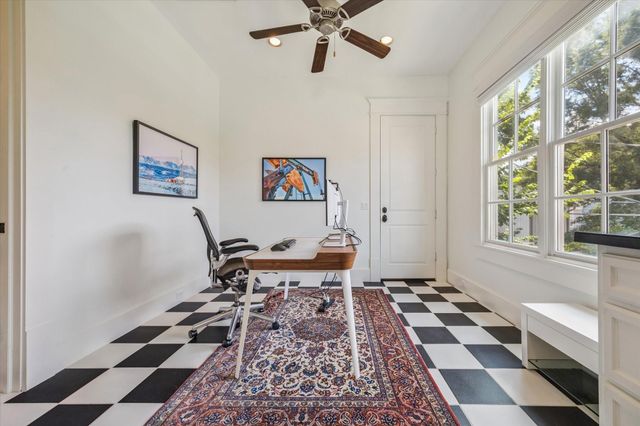 1819 Banks Street, Houston, TX 77098