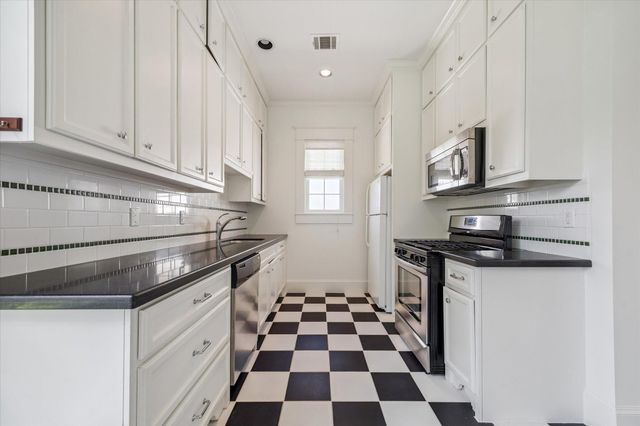 1819 Banks Street, Houston, TX 77098