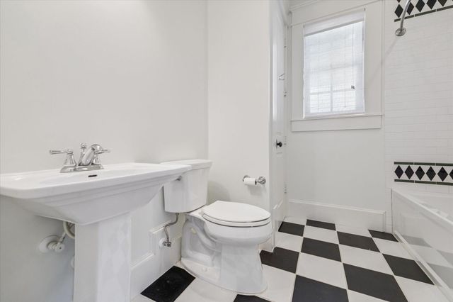 1819 Banks Street, Houston, TX 77098