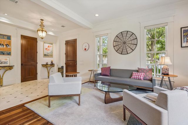 1819 Banks Street, Houston, TX 77098