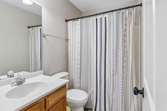 2915 SW Glenbrooke Boulevard, Ankeny, IA 50023