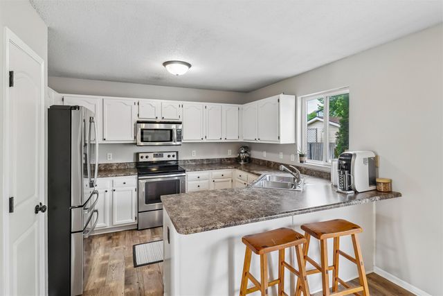 2915 SW Glenbrooke Boulevard, Ankeny, IA 50023