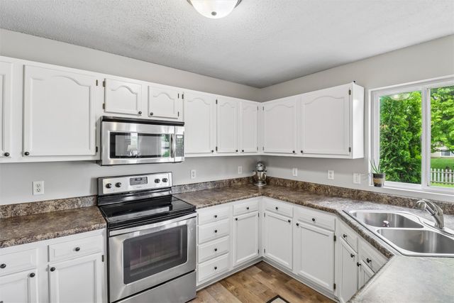 2915 SW Glenbrooke Boulevard, Ankeny, IA 50023