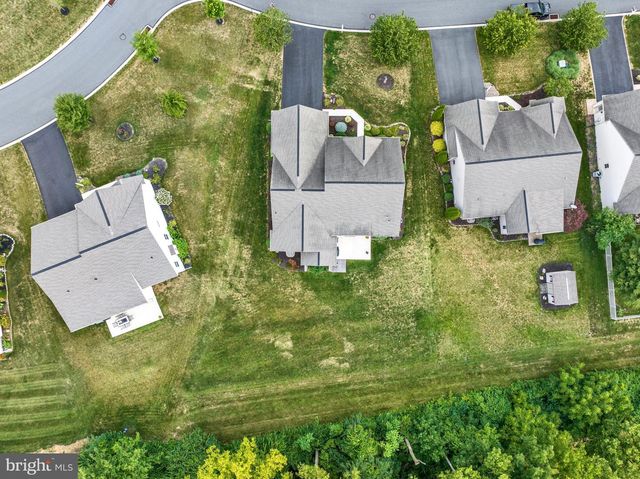 295 COPPER BEECH LN, Womelsdorf, PA 19567