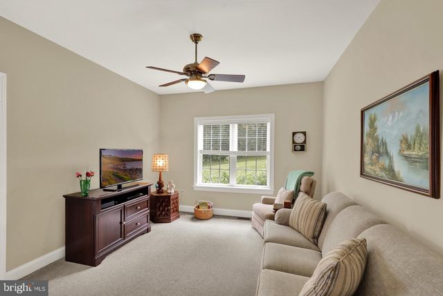 295 COPPER BEECH LN, Womelsdorf, PA 19567