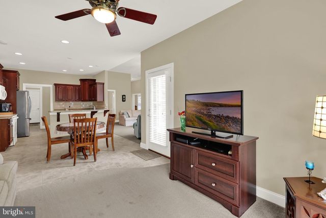 295 COPPER BEECH LN, Womelsdorf, PA 19567