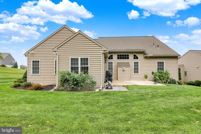 295 COPPER BEECH LN, Womelsdorf, PA 19567