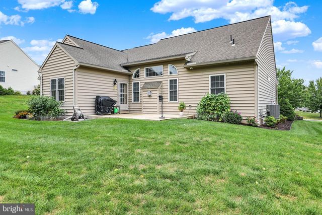 295 COPPER BEECH LN, Womelsdorf, PA 19567
