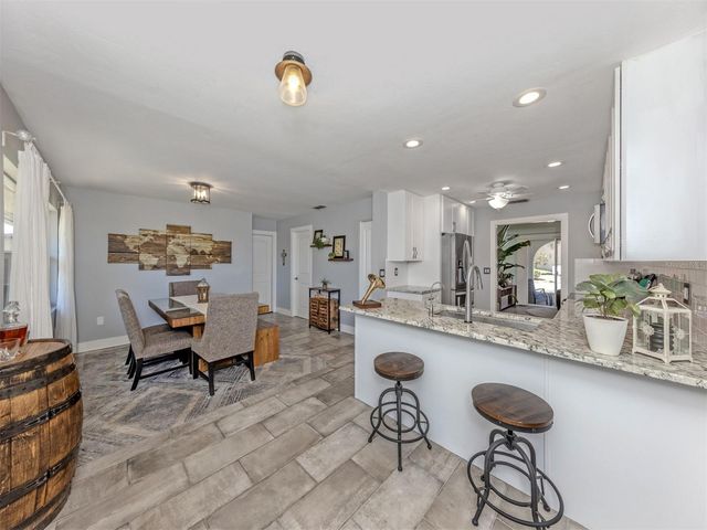 511 RUBENS DRIVE 511, Nokomis, FL 34275