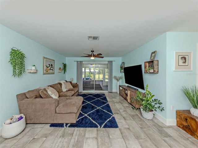 511 RUBENS DRIVE 511, Nokomis, FL 34275