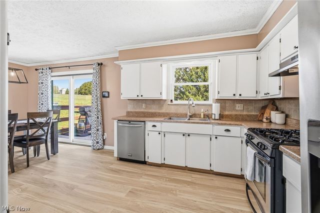 2858 Lombardi Avenue SW, Canton, OH 44706