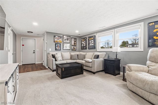 2858 Lombardi Avenue SW, Canton, OH 44706