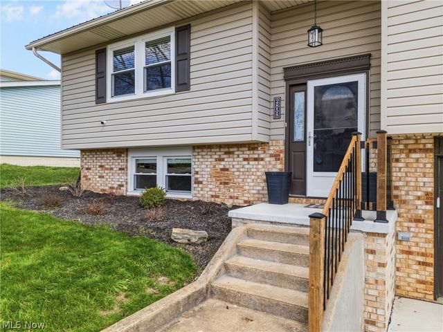 2858 Lombardi Avenue SW, Canton, OH 44706