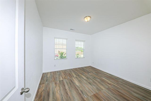 746 Wilshire Drive, Lavon, TX 75166