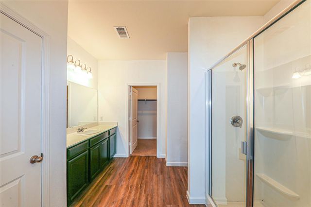 746 Wilshire Drive, Lavon, TX 75166