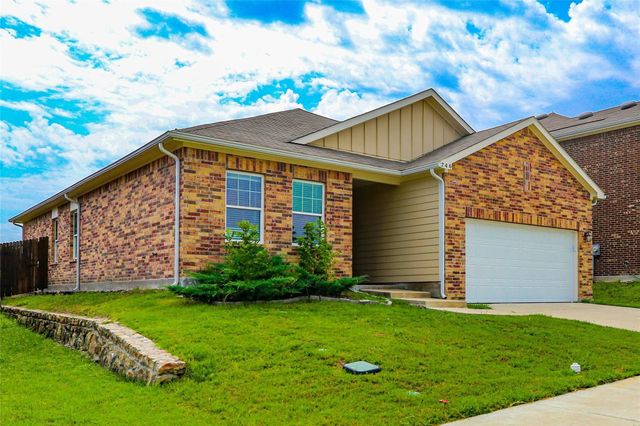 746 Wilshire Drive, Lavon, TX 75166