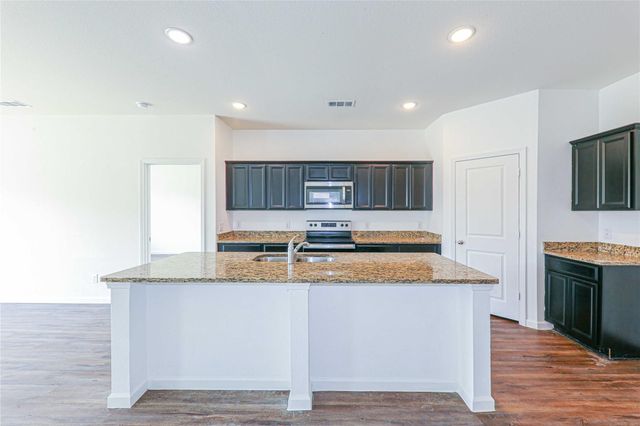 746 Wilshire Drive, Lavon, TX 75166