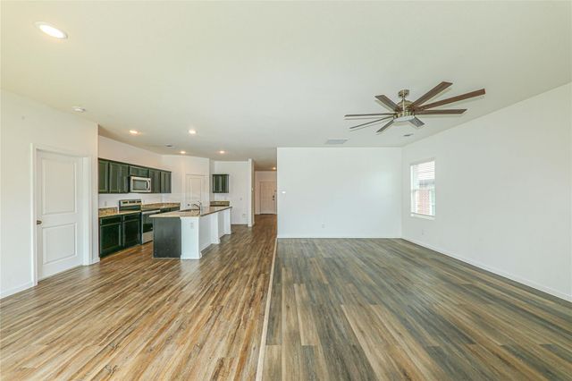 746 Wilshire Drive, Lavon, TX 75166
