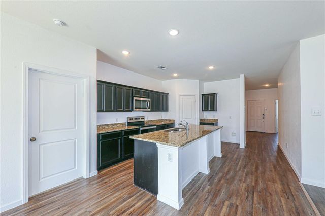 746 Wilshire Drive, Lavon, TX 75166