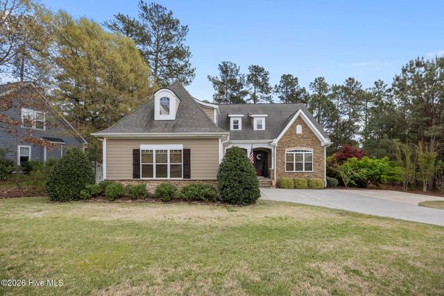 290 Legacy Lakes Way, Aberdeen, NC 28315