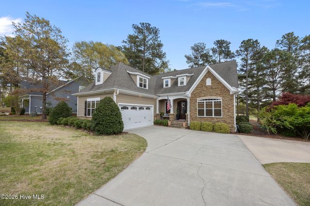 290 Legacy Lakes Way, Aberdeen, NC 28315