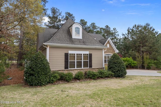 290 Legacy Lakes Way, Aberdeen, NC 28315