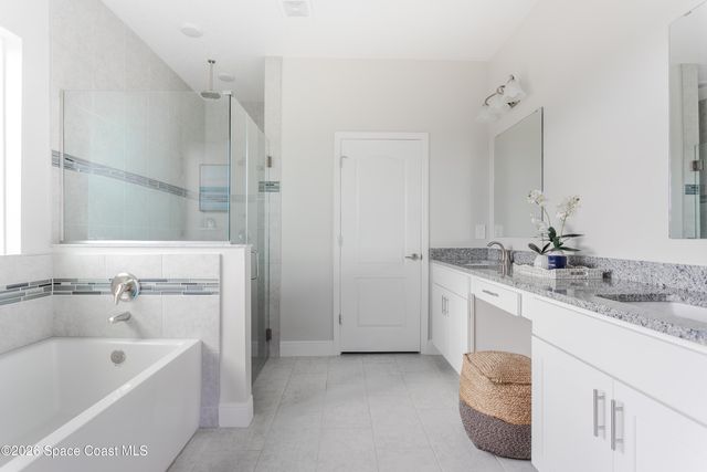 2423 Pinwherry Street NW, Palm Bay, FL 32907