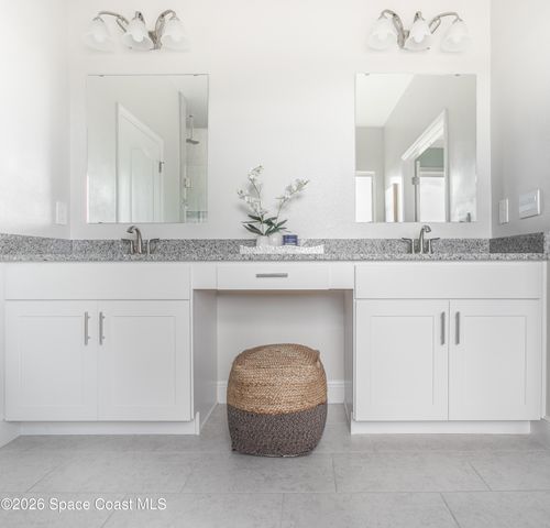 2423 Pinwherry Street NW, Palm Bay, FL 32907