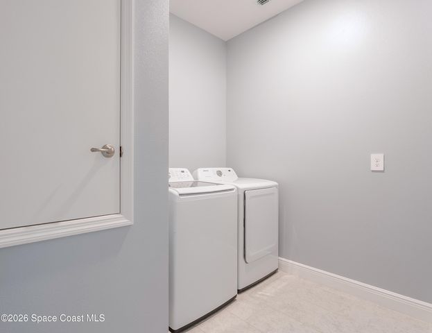 2423 Pinwherry Street NW, Palm Bay, FL 32907