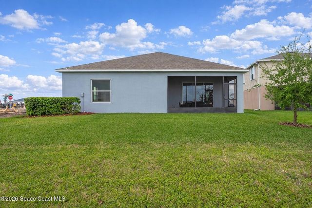 2423 Pinwherry Street NW, Palm Bay, FL 32907