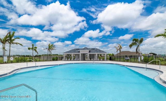 2423 Pinwherry Street NW, Palm Bay, FL 32907