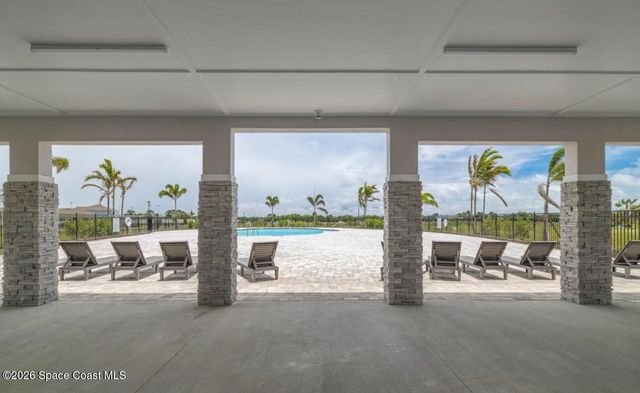 2423 Pinwherry Street NW, Palm Bay, FL 32907