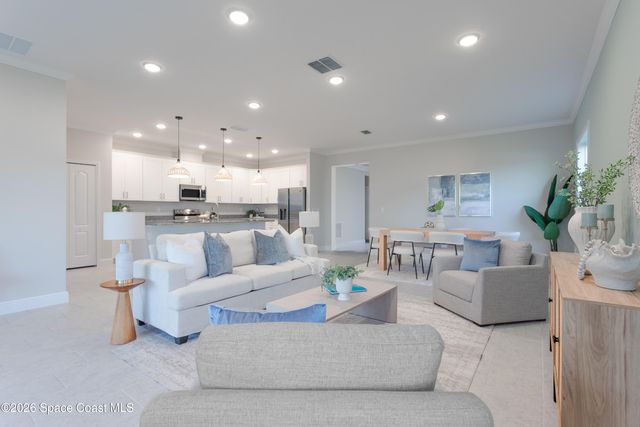 2423 Pinwherry Street NW, Palm Bay, FL 32907