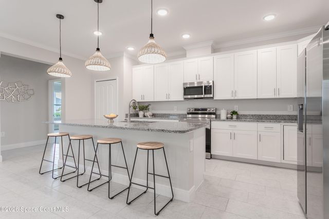 2423 Pinwherry Street NW, Palm Bay, FL 32907