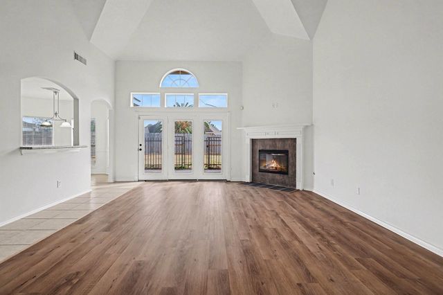 19026 Canyon Frost Drive, Tomball, TX 77377