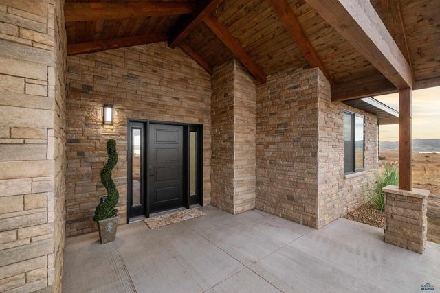 13307 SUNUP LN, Hot Springs, SD 57747