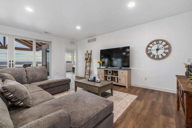 13307 SUNUP LN, Hot Springs, SD 57747