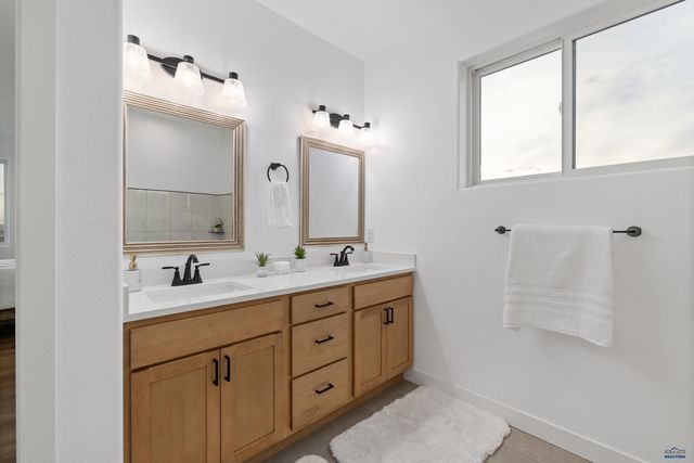 13307 SUNUP LN, Hot Springs, SD 57747