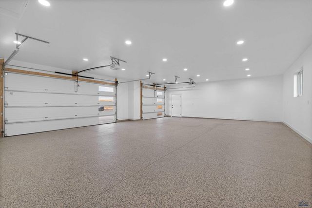 13307 SUNUP LN, Hot Springs, SD 57747